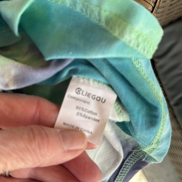 Kliegou ⭐️tie-dye t shirt NWT - Picture 4 of 4